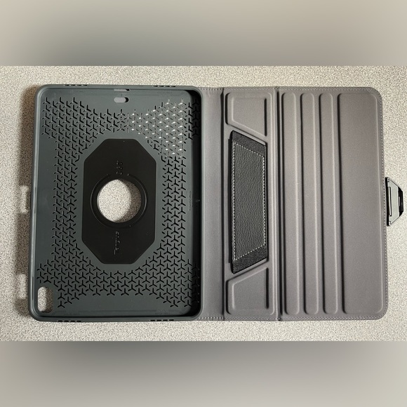 Targus Versa Vu 360-Degree Black & Grey iPad Pro Case 11 Inch - Picture 4 of 10